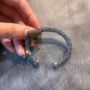 Authentic SWAROVSKI Crystal Silver grey sparkling bangle/bracelet